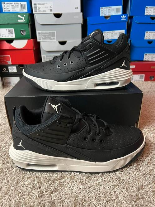 Nike Air Jordan Max Aura 5 Zwart (43), Kleding | Heren, Schoenen, Nieuw, Zwart, Ophalen of Verzenden