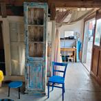 Brocante smalle ondiepe hoge vitrinekast servieskast, Huis en Inrichting, Kasten | Vitrinekasten, Ophalen, Gebruikt, 50 tot 100 cm