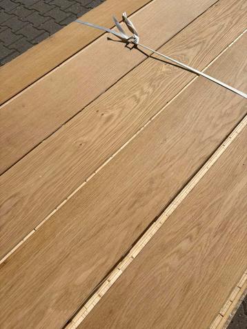 65 m2 eiken lamel parketvloer. 16 cm breed 15 mm dik beschikbaar voor biedingen