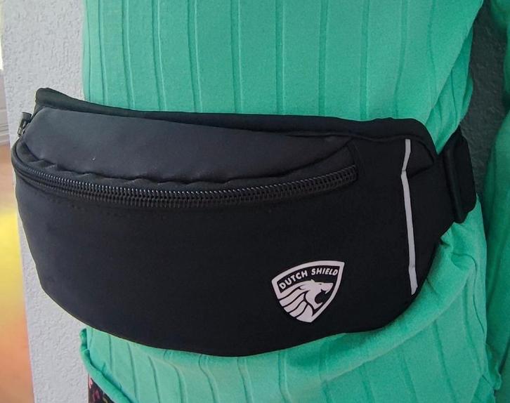 Dutch Shield Heuptasje / Hardloop Tasje - Zwart, Sport en Fitness, Overige Sport en Fitness, Zo goed als nieuw, Ophalen of Verzenden