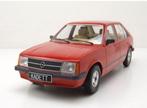 1:18 Opel Kadett D uit 1984 Rood 4 deurs Triple9, Hobby en Vrije tijd, Modelauto's | 1:18, Ophalen of Verzenden, Nieuw, Auto, Overige merken