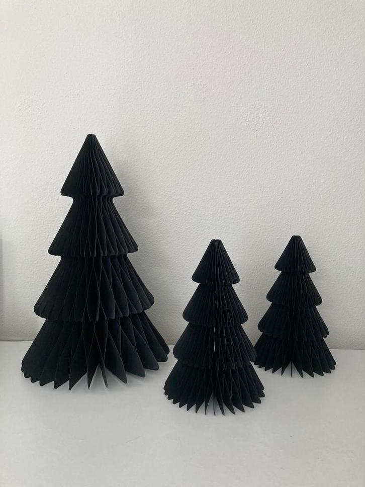 Corios-Honeycomb Kerstboom zwart M (2st) of L (1st) Nieuw!, Diversen, Kerst, Nieuw, Ophalen of Verzenden