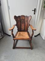 Antieke kasteel stoel, Ophalen