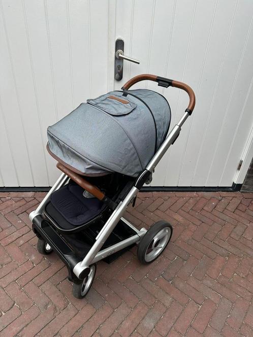 Mutsy Igo Urban Nomad, Kinderen en Baby's, Kinderwagens en Combinaties, Zo goed als nieuw, Combiwagen, Mutsy, Met reiswieg, Verstelbare duwstang