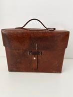 Militaire Lederen dokerstas met medische inhoud, zwitserland, Verzamelen, Militaria | Algemeen, ...., Overige gebieden, Overige typen
