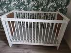 Babykamer met ledikant, commode en wandplankje, Kinderen en Baby's, Babywiegjes en Ledikanten, Ophalen, Zo goed als nieuw, Ledikant