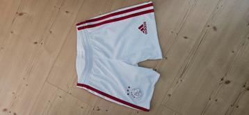 Mooi sportbroekje van Ajax. beschikbaar voor biedingen