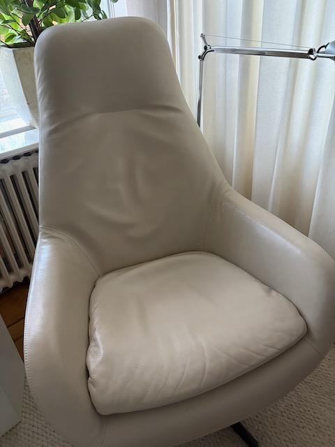 2 luxe Pode fauteuils by Leolux, Huis en Inrichting, Fauteuils, Gebruikt, 50 tot 75 cm, 75 tot 100 cm, Ophalen