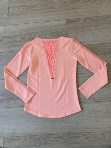 Oranje shirt/longsleeve van Quapi met bijzondere achterkant beschikbaar voor biedingen