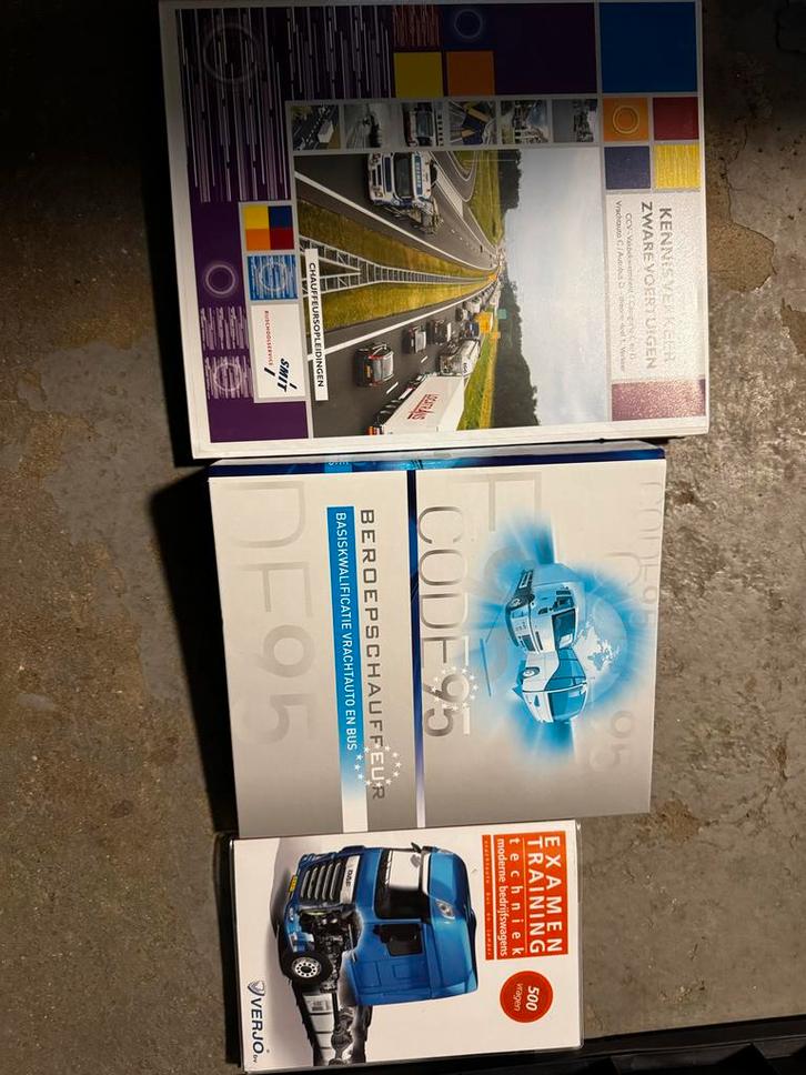 Boekenpakket Vrachtwagen/Bus Theorie & Techniek, Boeken, Techniek, Zo goed als nieuw, Autotechniek, Ophalen of Verzenden