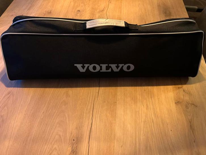 Te huur loopvlak sneeuwkettingen Volvo XC60, Auto diversen, Sneeuwkettingen, Zo goed als nieuw, Ophalen