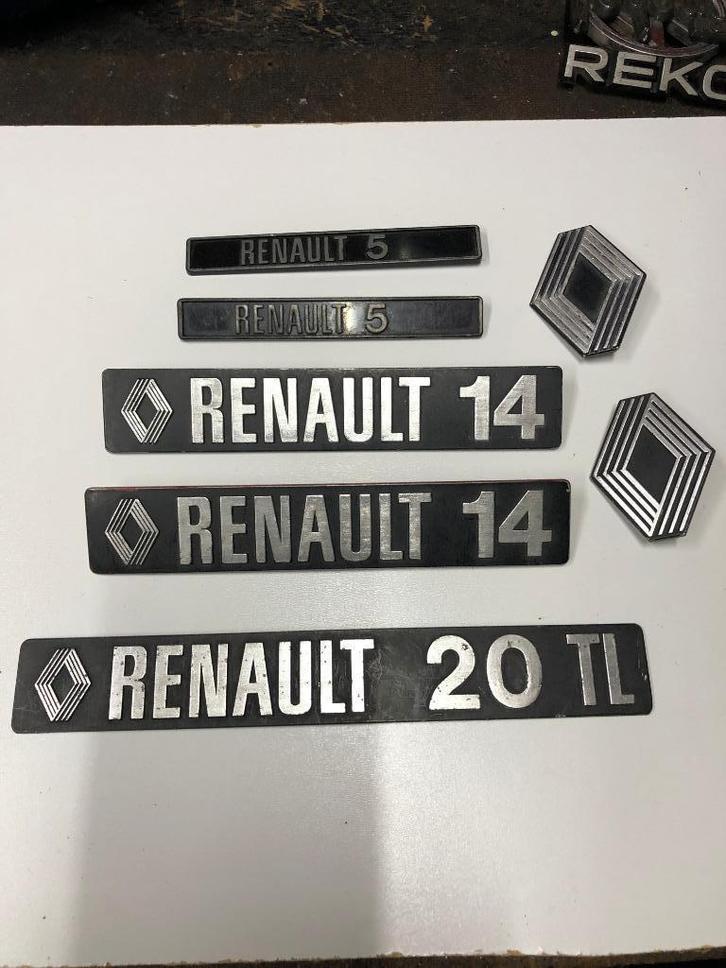 Oude auto emblemen/boekjes etc, Auto-onderdelen, Klein materiaal, Audi, BMW, Daihatsu, Ford, Honda, Mini, Oldtimer onderdelen