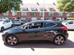Kia cee'd 1.4i Dynamic Line CAMERA NAVIGATIE TELEFOON CRUISE, Voorwielaandrijving, Euro 5, 101 pk, Gebruikt
