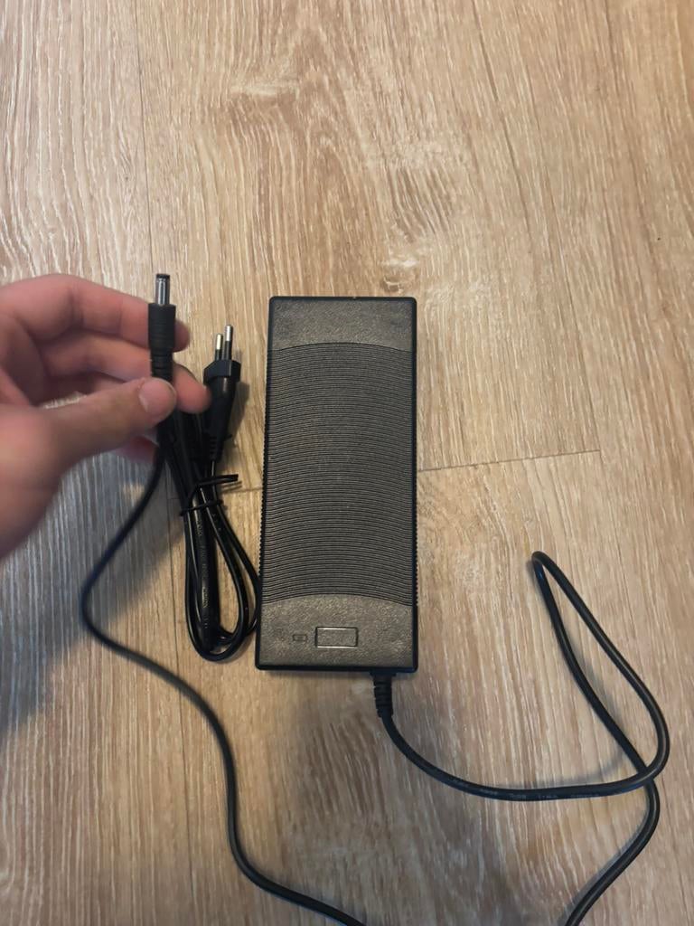 Fatbike oplader v20 / ouxi / phatfour nieuw, Ophalen of Verzenden, Nieuw, Overige typen