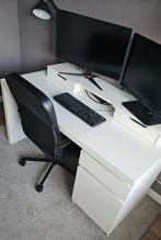 Malm ikea bureau met stoel en lamp, Huis en Inrichting, Bureaus, Ophalen, Zo goed als nieuw