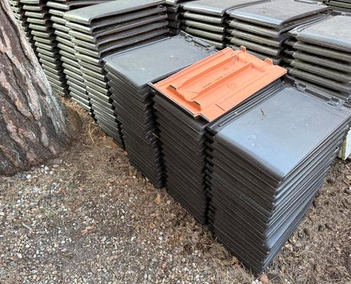 Nelskamp nibra G10 700-010 circa 300 stuks in goede staat, Doe-het-zelf en Verbouw, Dakpannen en Dakbedekking, Gebruikt, Dakpannen