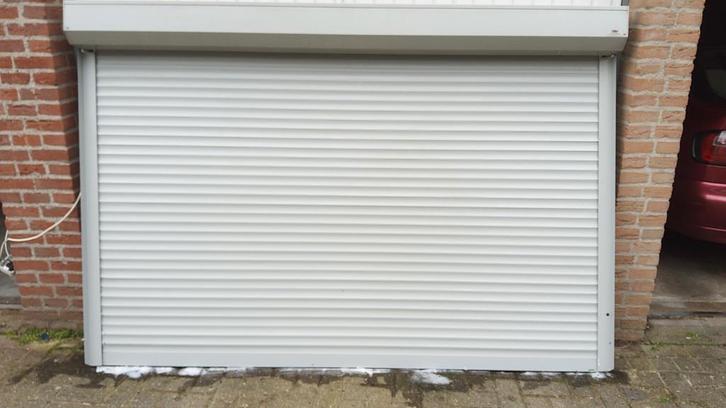 Elektrische Rolluik 225 x136m, Doe-het-zelf en Verbouw, Rolluiken, Gebruikt, 150 tot 200 cm, 200 cm of meer, Overige kleuren, Elektrische bediening