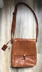 Cognac leren schouder/ crossover tas van merk Burkely, Sieraden, Tassen en Uiterlijk, Tassen | Schoudertassen, Bruin, Zo goed als nieuw