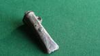 Bodemvondst Kleine Kokerbijl / beitel Bronstijd, Antiek en Kunst, Antiek | Gereedschap en Instrumenten, Ophalen of Verzenden