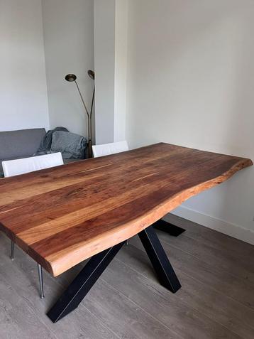 Massieve tafel 200x100 200 x 100 eettafel eet tafel stoere beschikbaar voor biedingen
