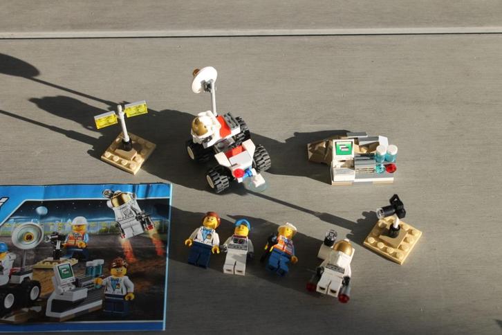 lego city space startersset 60077, Kinderen en Baby's, Speelgoed | Duplo en Lego, Zo goed als nieuw, Lego, Complete set, Ophalen of Verzenden