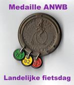 Anwb vvv landelijke fietsdag speld jaar 1981 en 82 en 83, Verzenden, Overige materialen