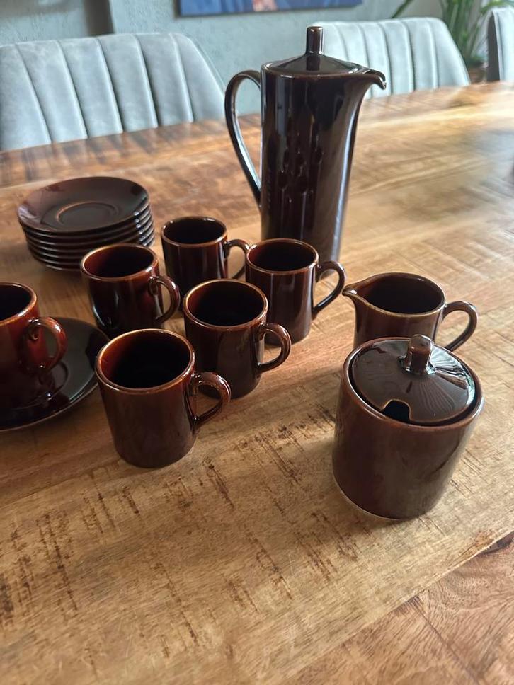 Retro Bruin Aardewerk espresso servies, Huis en Inrichting, Keuken | Servies, Gebruikt, Kop(pen) en/of Schotel(s), Overige stijlen