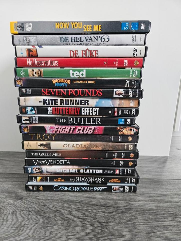 DVD bundel - 18 Films, Cd's en Dvd's, Dvd's | Overige Dvd's, Zo goed als nieuw, Ophalen of Verzenden