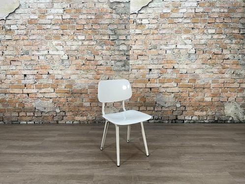 Meerdere Ahrend Revolt bij TheReSales, Huis en Inrichting, Stoelen, Zo goed als nieuw, Vijf, Zes of meer stoelen, Kunststof, Wit