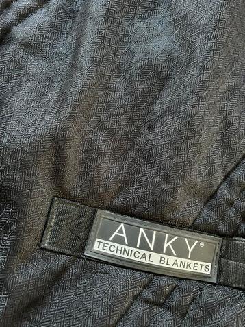 Anky staldeken 300gr zwart met roze bies maat: 165 beschikbaar voor biedingen