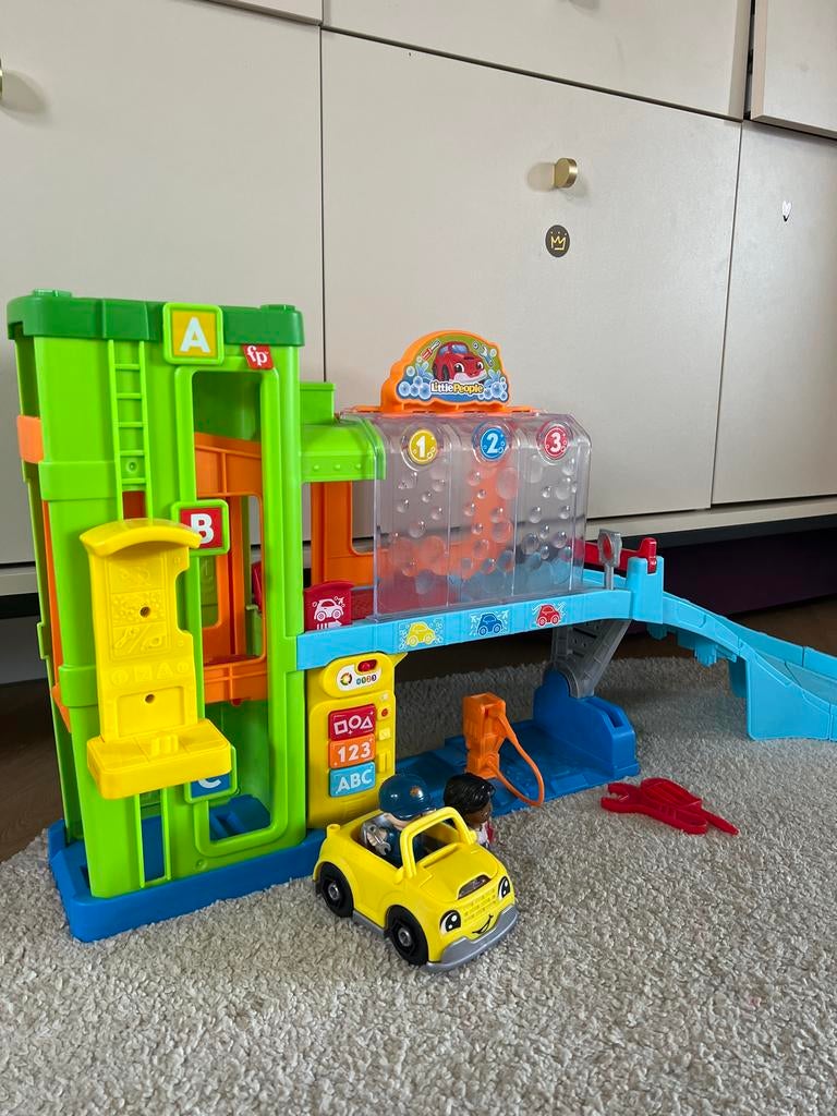 Fisher Price Little People Auto Wasstraat, Kinderen en Baby's, Speelgoed | Overig, Ophalen, Zo goed als nieuw, Jongen of Meisje
