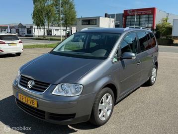 Volkswagen Touran 1.4 TSI Highline Business beschikbaar voor biedingen