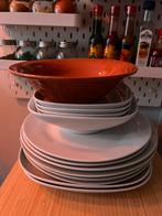 Servies Set - Borden en Schalen, Ophalen, Gebruikt, Overige materialen, Wit