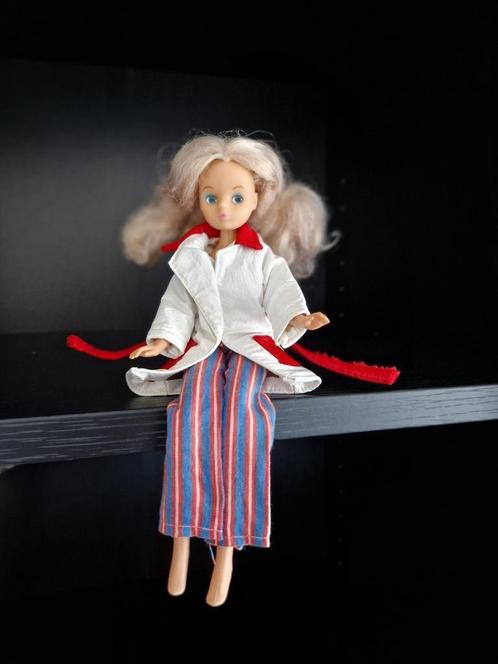 tk: SET barbie pop Daisy Mary Quant incl. kleertjes, Verzamelen, Poppen, Gebruikt, Pop, Verzenden