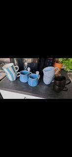Moderne bekers, mokken blauw gestreept en zwart, Ophalen of Verzenden, Nieuw, Overige stijlen, Kop(pen) en/of Schotel(s)