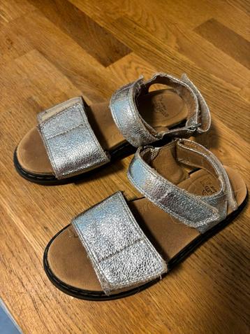 Dr. Martens meisjessandalen zilver maat 33 beschikbaar voor biedingen