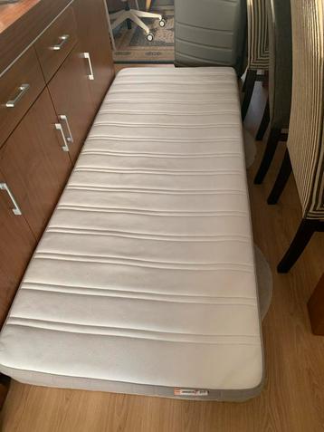 Matraas 80*200 beschikbaar voor biedingen