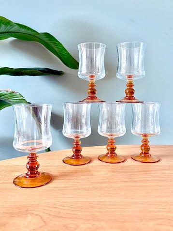 6 vintage okergele Franse borrelglazen wijnglazen beschikbaar voor biedingen