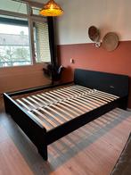Zwart bed, 160x200, IKEA, Huis en Inrichting, Slaapkamer | Bedden, 160 cm, Zo goed als nieuw, Hout, Zwart