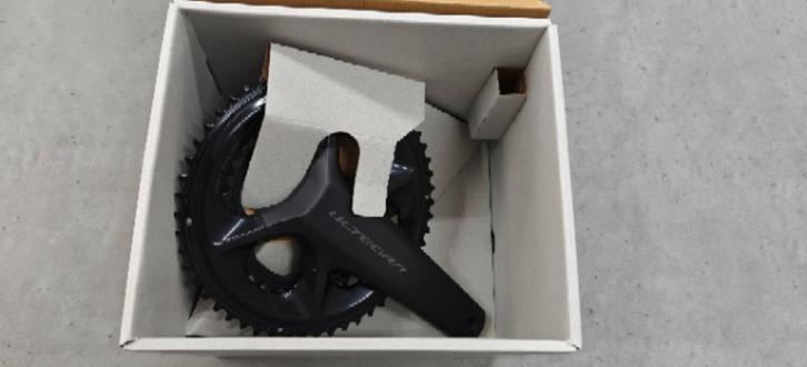 Shimano Crankstel Ultegra R8100 12 speed. 52x36t 172.5mm len, Fietsen en Brommers, Fietsonderdelen, Nieuw, Racefiets, Crankstel of Pedalen