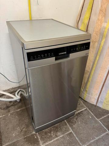 Siemens Smalle Afwasmachine - 45cm - RVS Uitvoering - Schoon beschikbaar voor biedingen