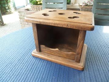 Brocante houten stoof beschikbaar voor biedingen