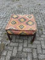 Gave riverdale poef met zelfgemaakt stevig onderstel!, Huis en Inrichting, Banken | Voetenbanken en Poefen, Ophalen, Gebruikt