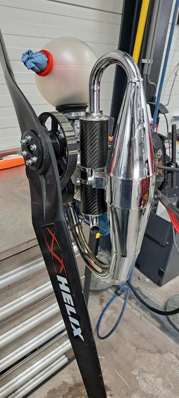 eos 100 paramotor  beschikbaar voor biedingen