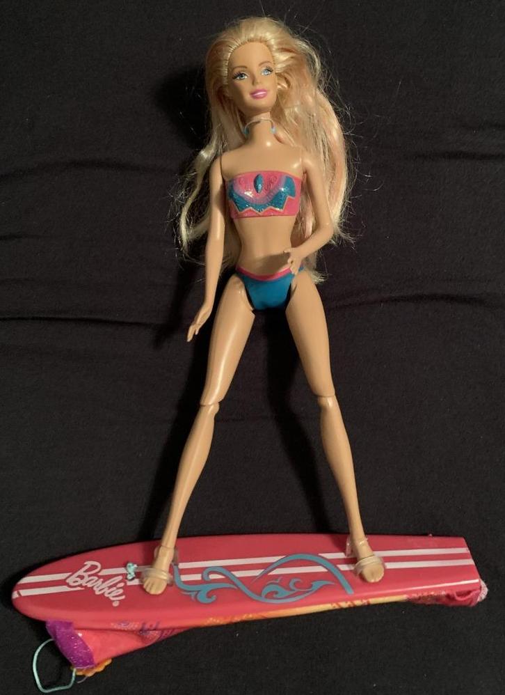 Barbie Merliah op surfplank SINT TIP!!!, Kinderen en Baby's, Speelgoed | Poppen, Gebruikt, Barbie, Ophalen of Verzenden