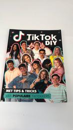 TikTok DIY, Ophalen of Verzenden, Zo goed als nieuw, Non-fictie