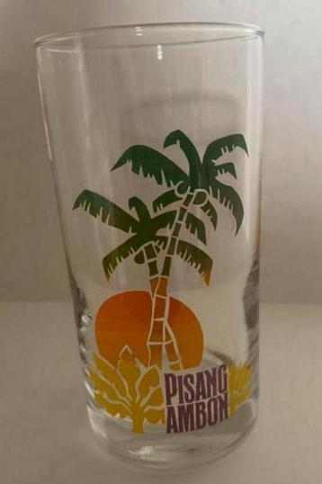 Pisang Ambon glas met palmboom e.d. Hoogte 13,5 cm. beschikbaar voor biedingen