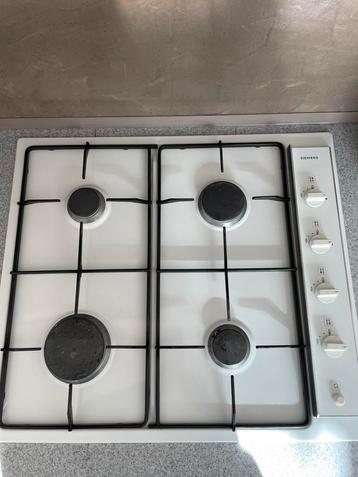 4 pits gaskookplaat beschikbaar voor biedingen