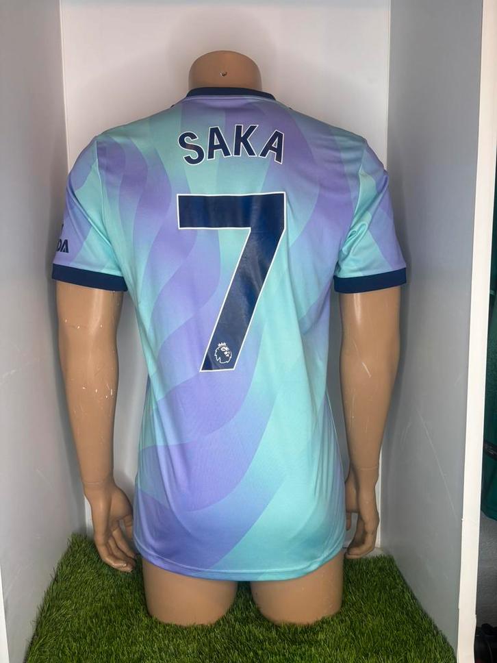 Arsenal 3de 2024/2025 Saka, Sport en Fitness, Voetbal, Zo goed als nieuw, Shirt, Maat M, Ophalen of Verzenden