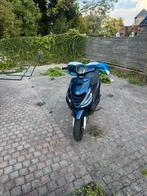 Piaggio Zip 4-takt 2017/ Weinig km. Opknapper. Loopt 70 km/u, Fietsen en Brommers, Scooters | Piaggio, Ophalen, Gebruikt, Maximaal 45 km/u